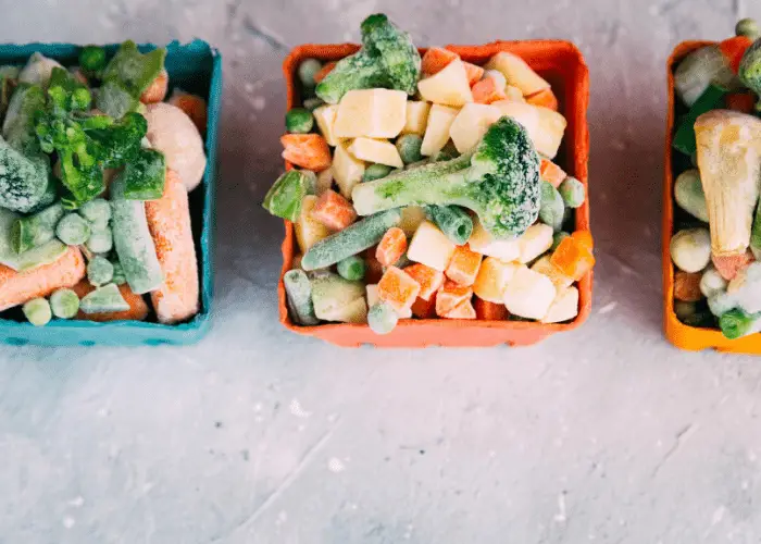 verduras congeladas como judías verdes, brocoli, guisantes y zanahoria para comer saludable sin gastar mucho dinero